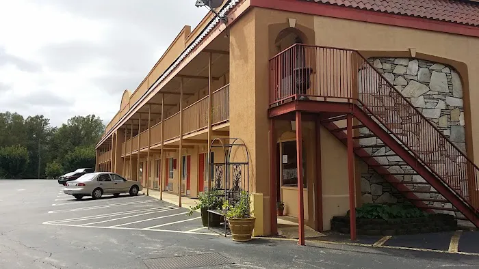 Americas Best Value Inn Marion, NC 4