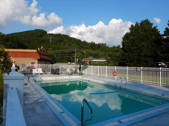 Americas Best Value Inn Marion, NC 4