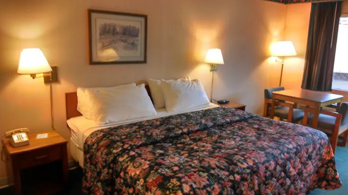 Americas Best Value Inn Marion, NC 4