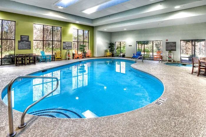 Hampton Inn Marion 4