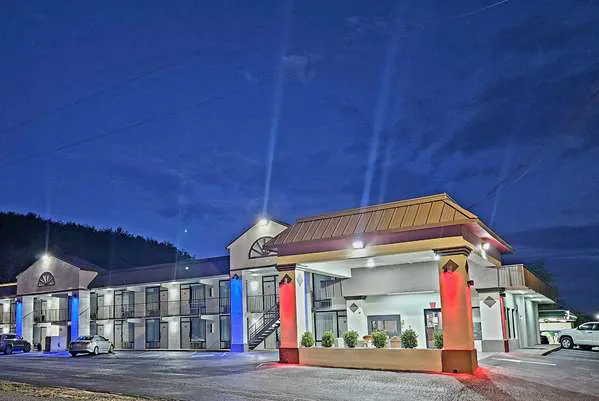 Super 8 by Wyndham Marion NC 4