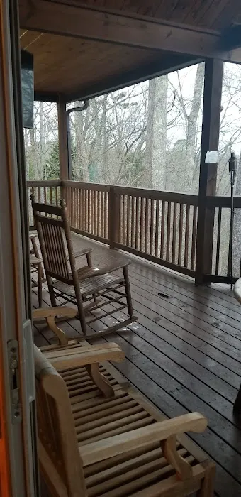 Riversong Romance 2 Bedroom Home with Hot Tub 4