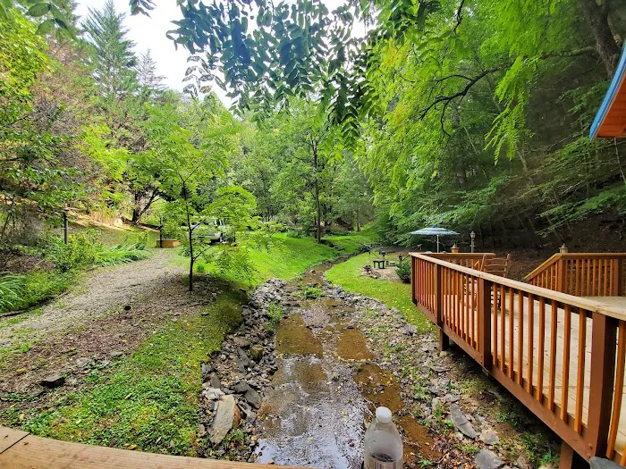 Creekside Cabin at Stonecreek Cabins 4