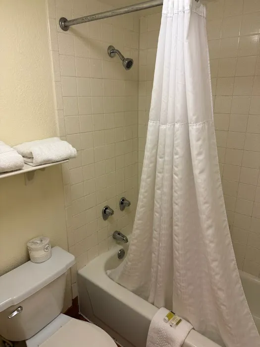 Econo Lodge Augusta North - Washington Road 4