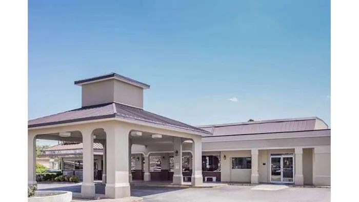 Super 8 by Wyndham Augusta 4