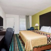 Super 8 by Wyndham Augusta ico