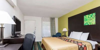 Super 8 by Wyndham Augusta