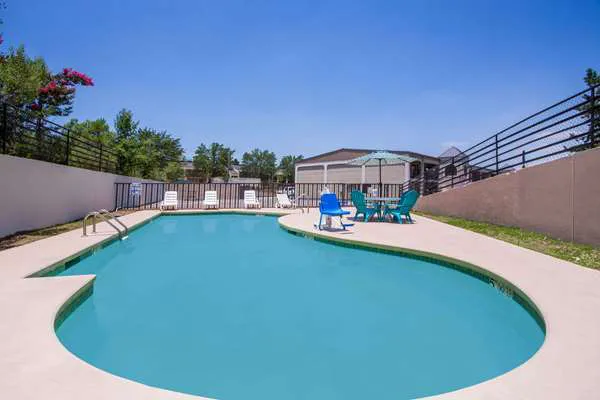 Super 8 by Wyndham Augusta 4