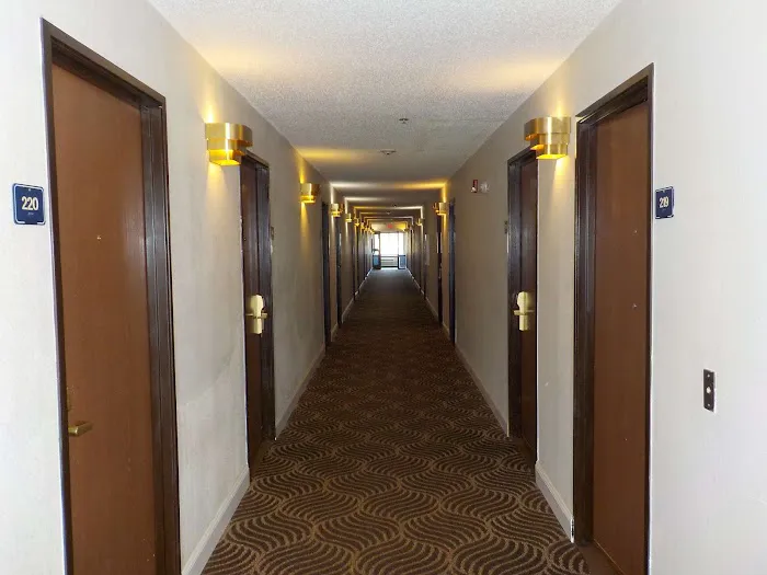 SureStay Plus Hotel By Best Western Augusta 4