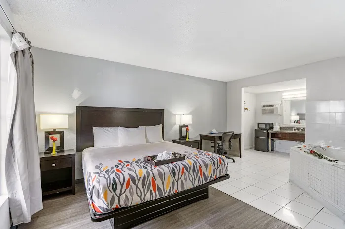 Budgetel Inn & Suites Downtown Augusta GA 5