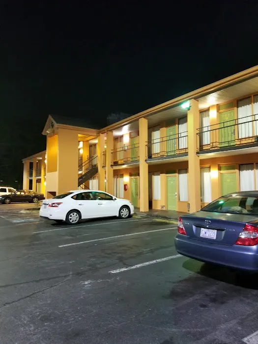 Super 8 by Wyndham Gastonia 4