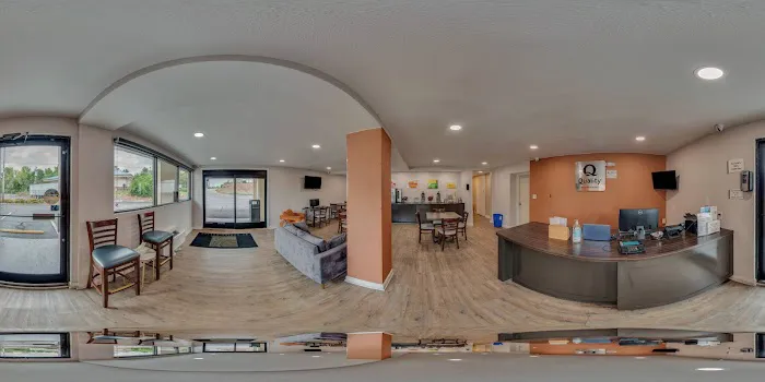 Quality Inn 4