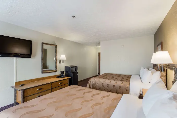 Quality Inn & Suites 4