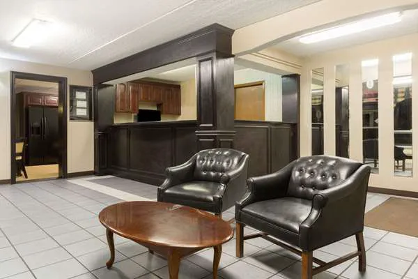 Super 8 by Wyndham Kingsport /I-81 4