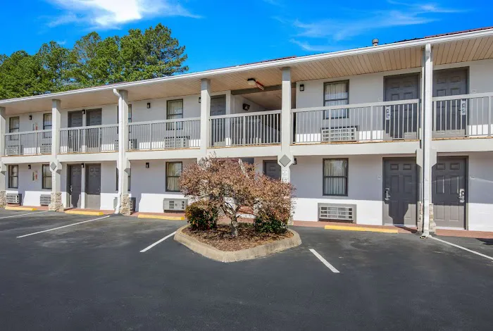 Econo Lodge 4