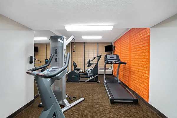 La Quinta Inn & Suites by Wyndham Kingsport TriCities Airpt 4
