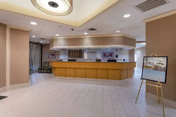 La Quinta Inn & Suites by Wyndham Kingsport TriCities Airpt 4