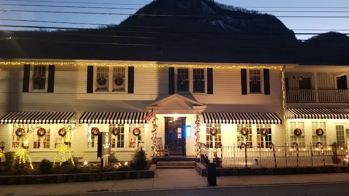Broad River Inn 4