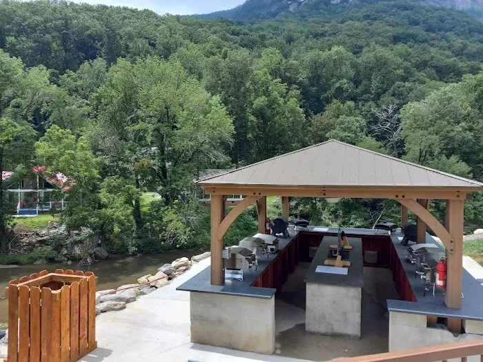 The Carter Lodge 4