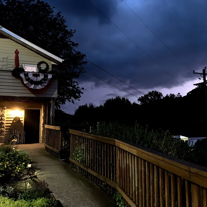 The Chimney Rock Inn & Cottages 4