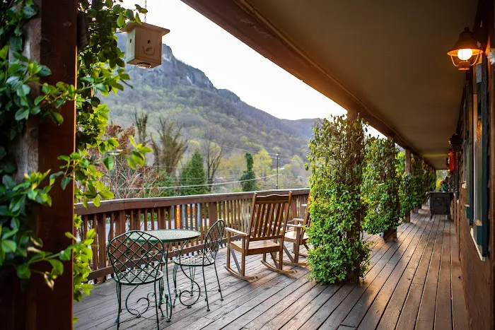 The Chimney Rock Inn & Cottages 4