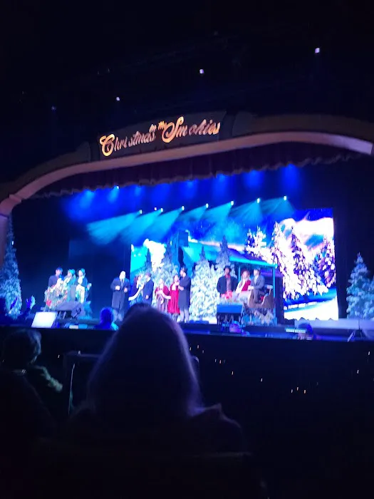 dollywood 4