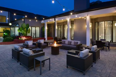 Courtyard Augusta 4