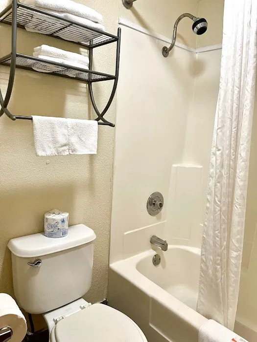 West Bank Inn 4