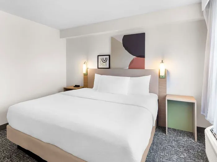 Spark by Hilton Augusta 4
