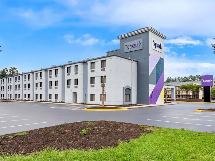 Spark by Hilton Augusta 4