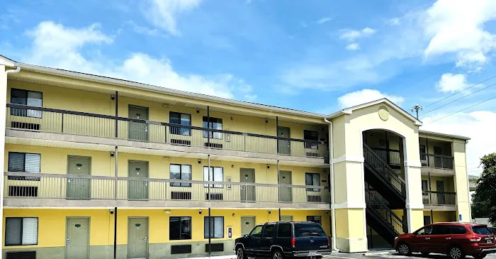Studio Lodge of Augusta 4