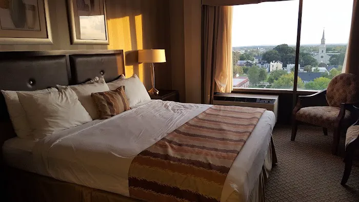 Ramada by Wyndham Augusta Downtown Hotel & Conference Center 5