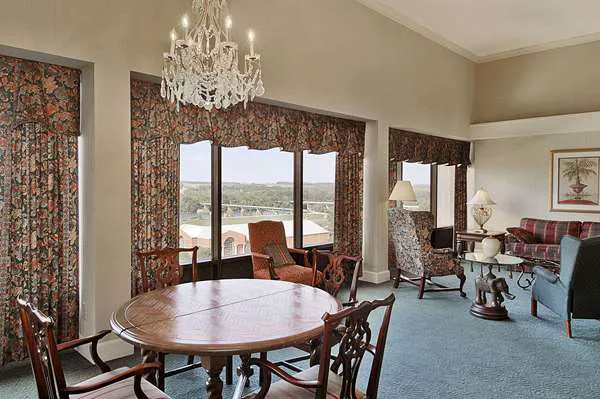 Ramada by Wyndham Augusta Downtown Hotel & Conference Center 5