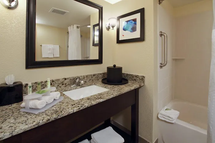 Holiday Inn Express Augusta Downtown by IHG 5