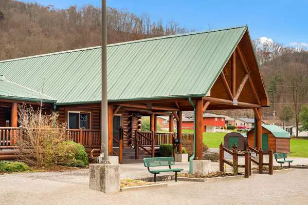 Rodeway Inn 4
