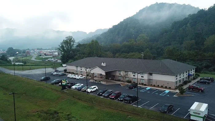 Quality Inn 4
