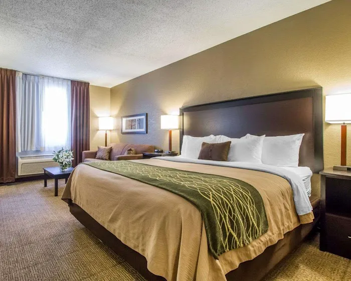 Quality Inn 4