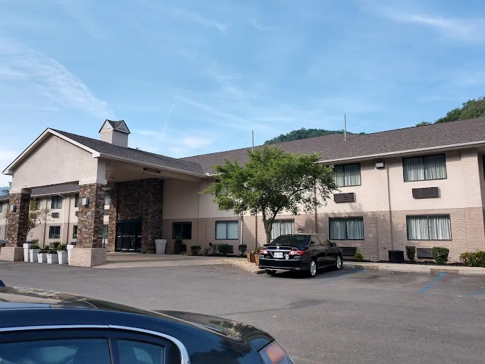 Quality Inn 4
