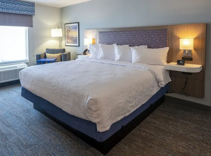 Hampton Inn Norton 3