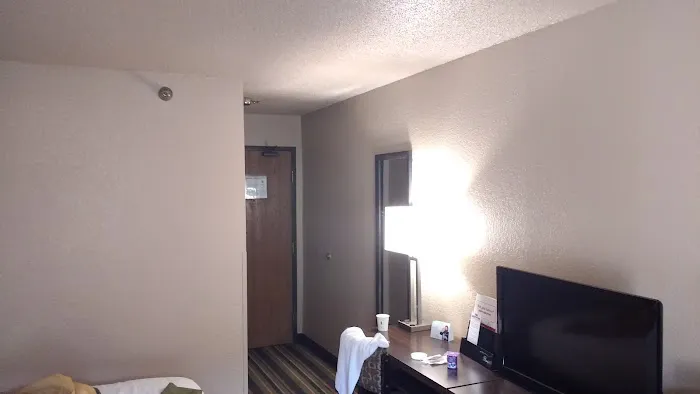 Super 8 by Wyndham Norton VA 3
