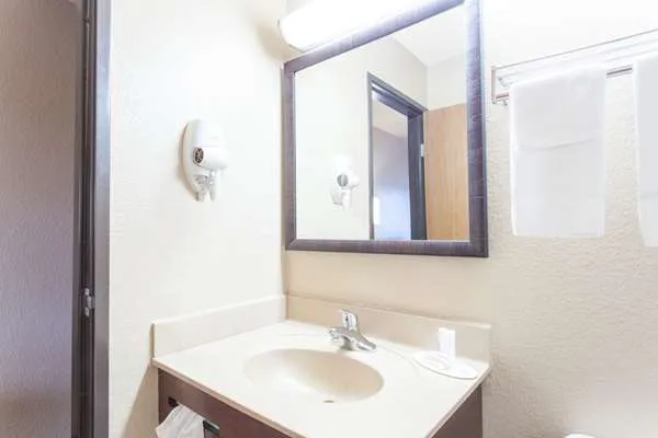 Super 8 by Wyndham Norton VA 3