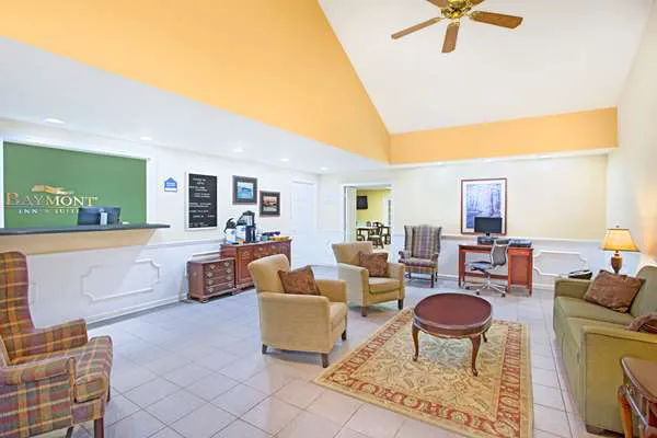 Baymont by Wyndham Forest City 4