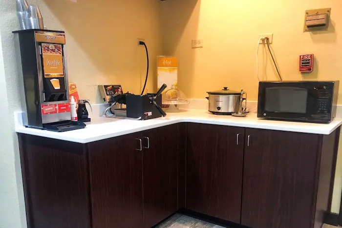 Quality Inn 4