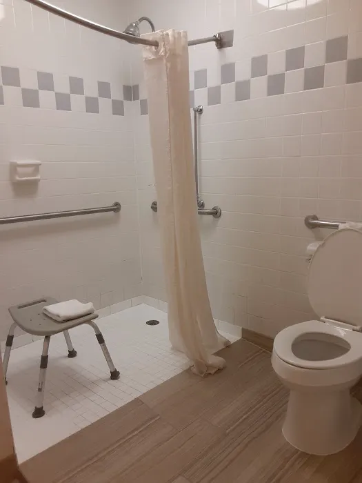 Quality Inn 4