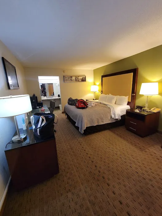 Quality Inn 4