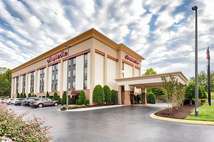 Hampton Inn Morganton 4