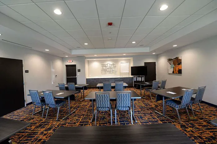 Hampton Inn & Suites Lenoir 4