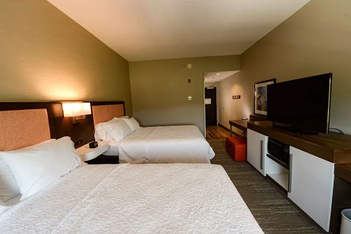 Hampton Inn & Suites Lenoir 4