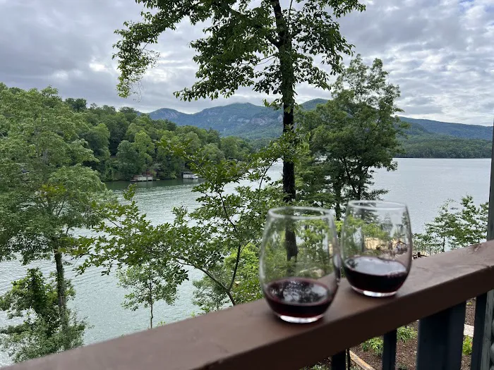 The Lodge on Lake Lure 4