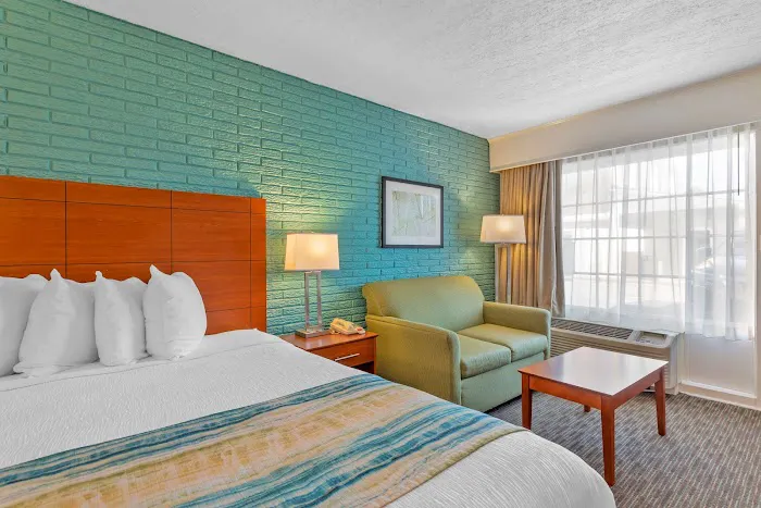 Best Western Hendersonville Inn 4